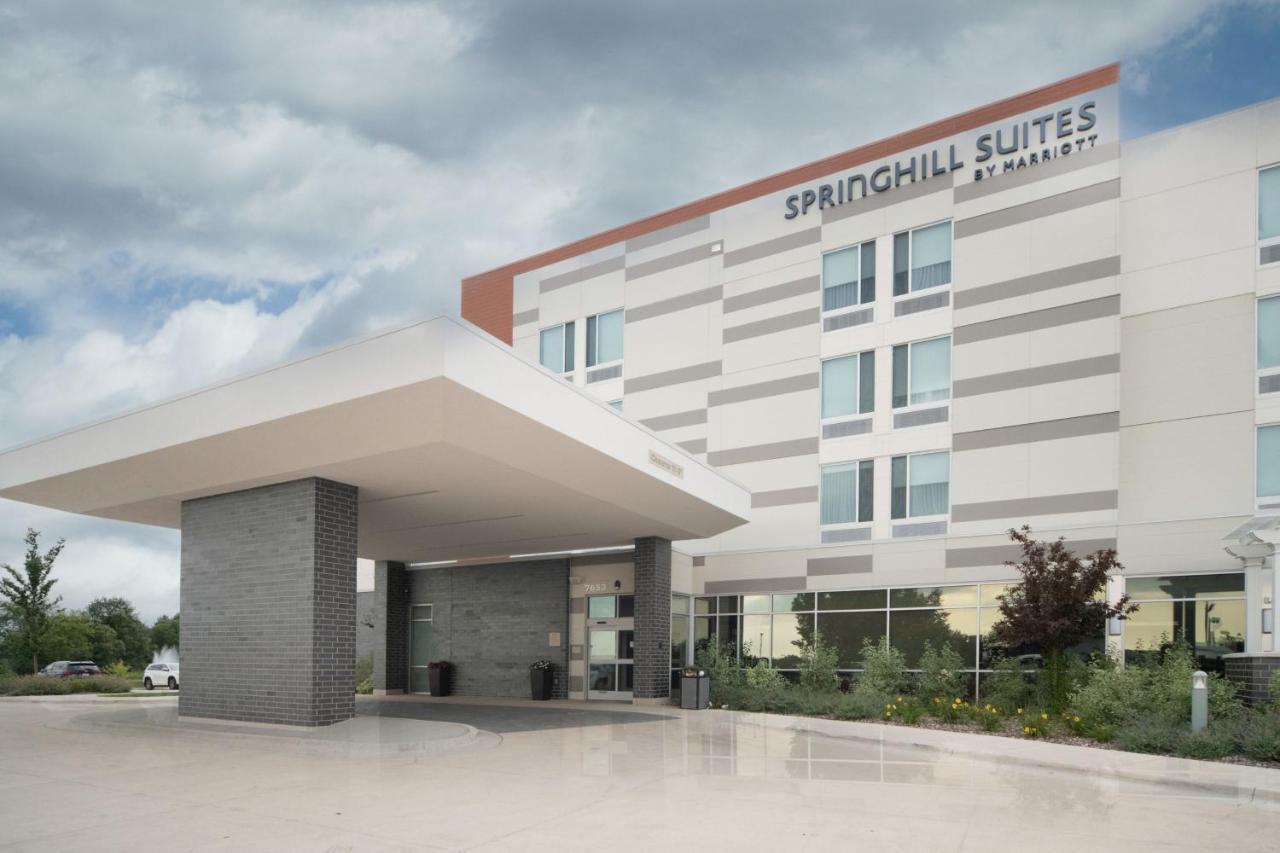 Springhill Suites By Marriott Kenosha Exterior photo