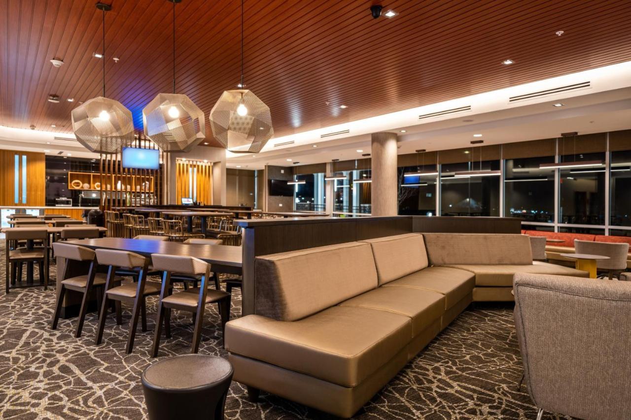 Springhill Suites By Marriott Kenosha Exterior photo