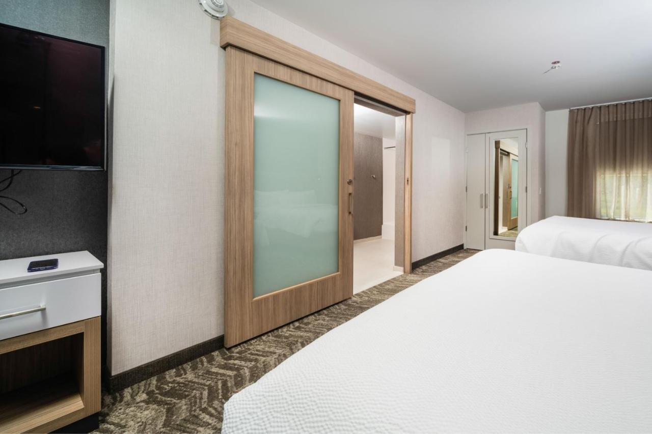 Springhill Suites By Marriott Kenosha Exterior photo